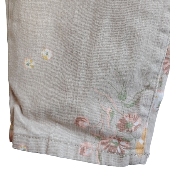 Bandolino Mandie Slim Crop Womens Size 8 Taupe Wash Pink Floral Ankle Crop Jeans - Picture 9 of 14